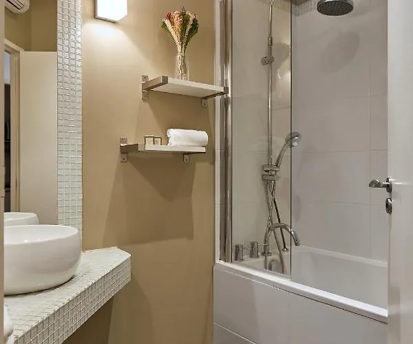 L'apparthotel Particulier מלון דירות 3*