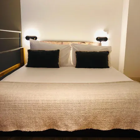 מלון דירות L'apparthotel Particulier 3*